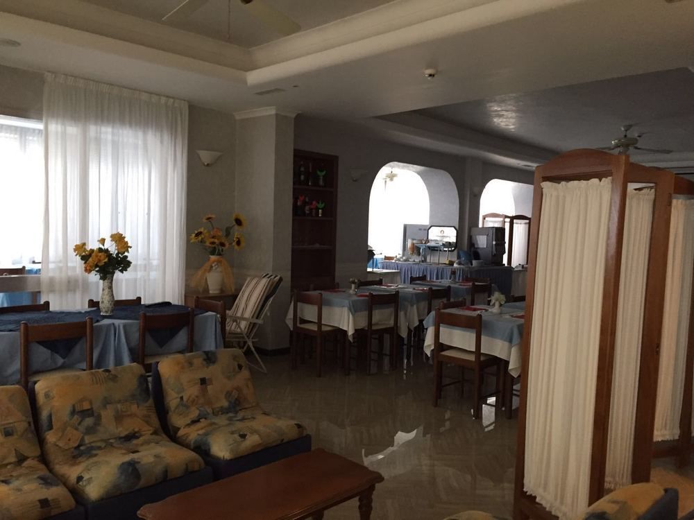 Hotel Arno Misano Adriatico Extérieur photo