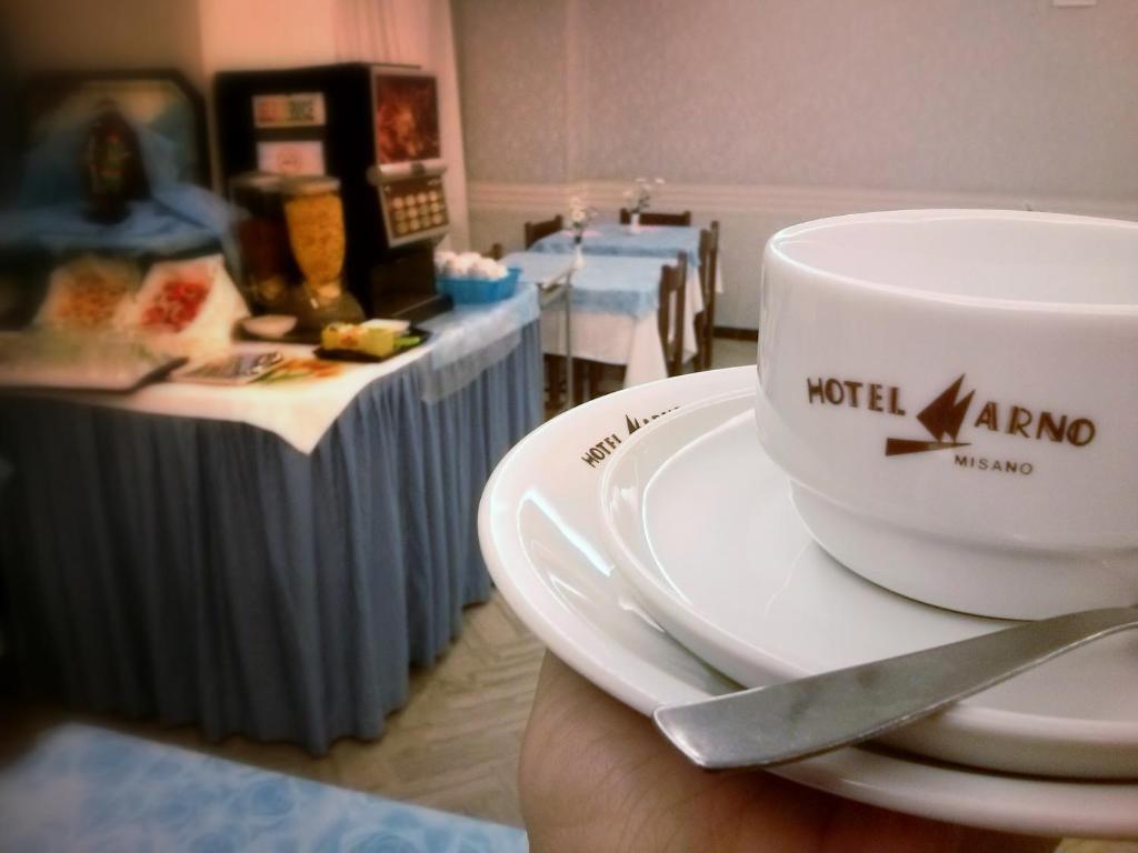 Hotel Arno Misano Adriatico Extérieur photo