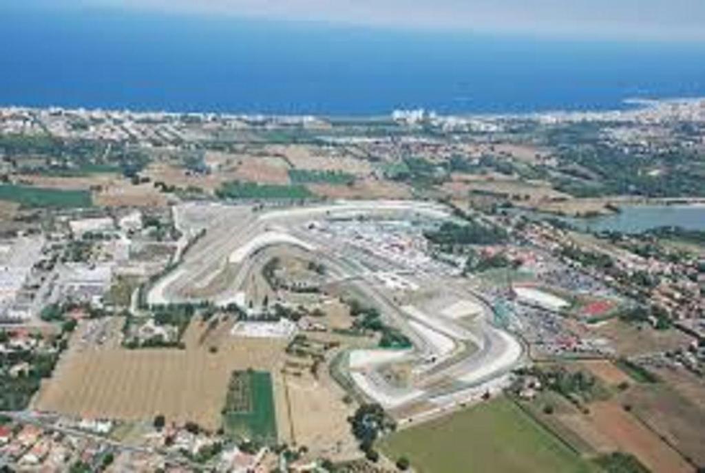 Hotel Arno Misano Adriatico Extérieur photo