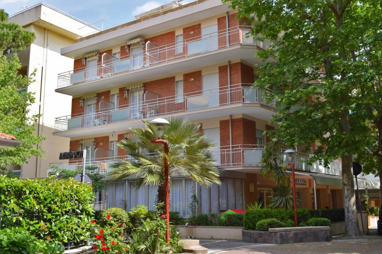Hotel Arno Misano Adriatico Extérieur photo
