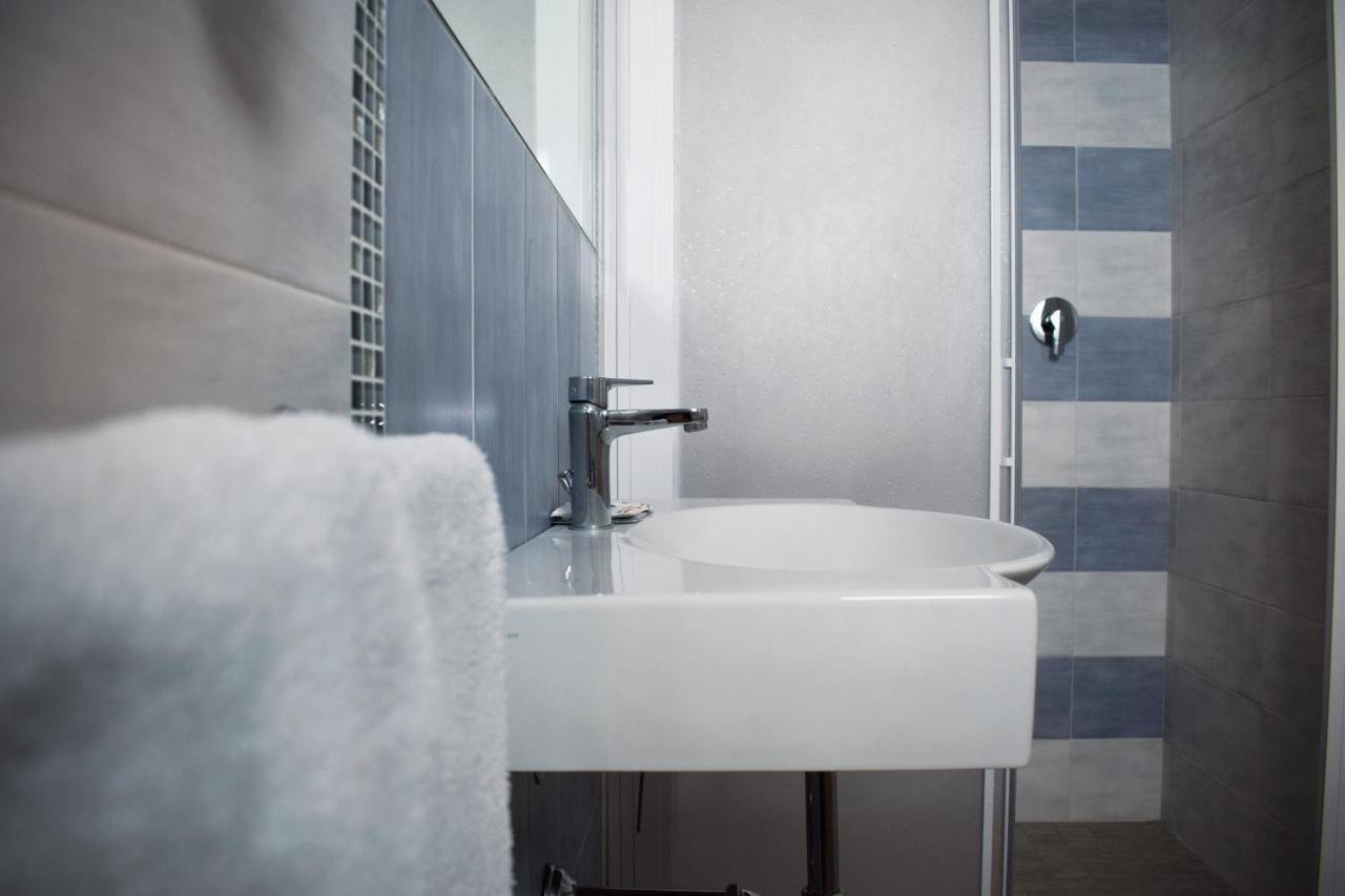 Hotel Arno Misano Adriatico Extérieur photo