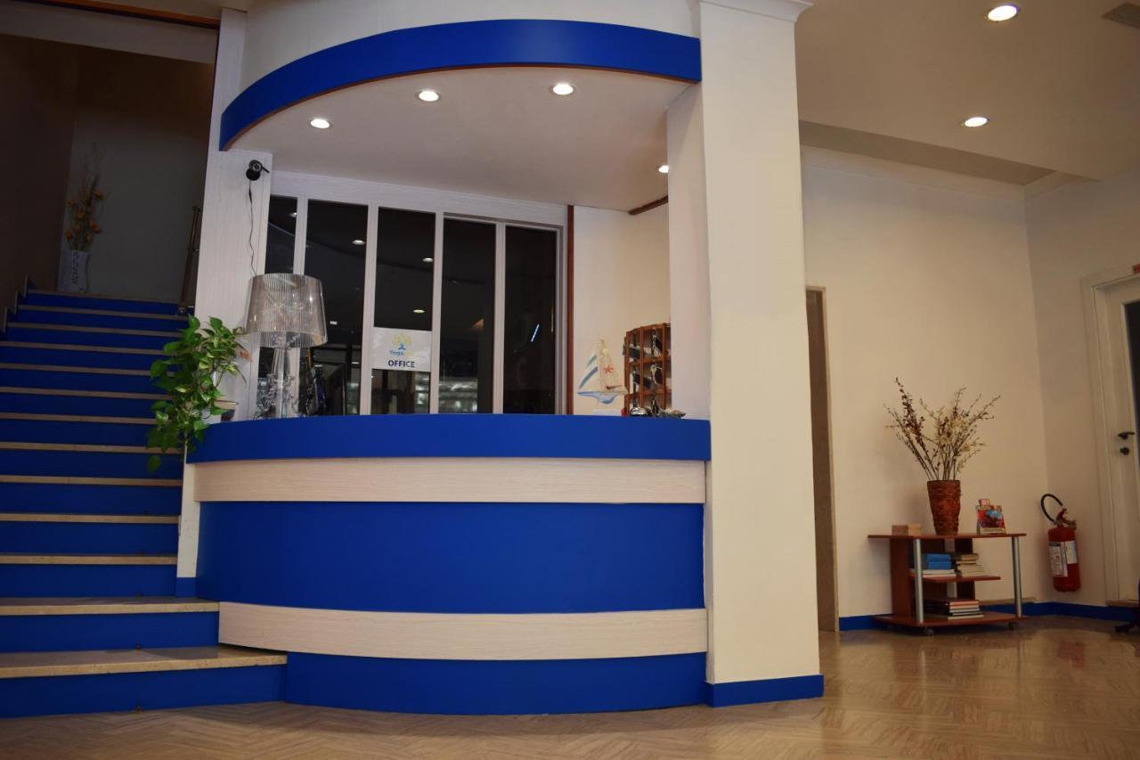 Hotel Arno Misano Adriatico Extérieur photo
