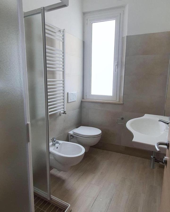 Hotel Arno Misano Adriatico Extérieur photo